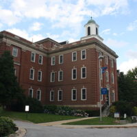 800px-Coatesville_VA_Medical_Center_Building_1_02.jpg