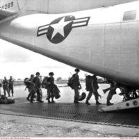 1RAR_soldiers_board_a_USAF_C-123_at_Vung_Tau_Air_Base_for_flight_to_Bien_Hoa_Air_Base.jpg